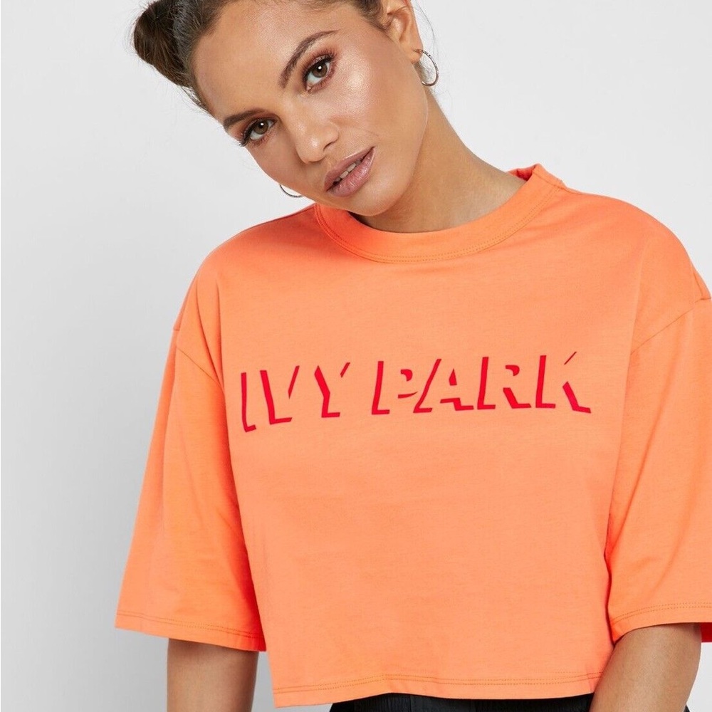 Ivy Park Cropped Logo Tee Shirt in Melon Size Small